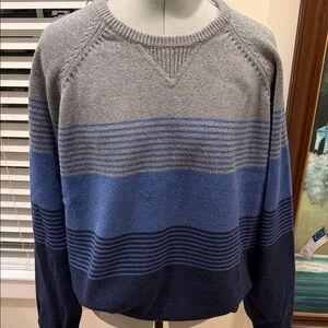L.L. Bean Men's cotton / cashmere Gray and Blue Crewneck Sweater